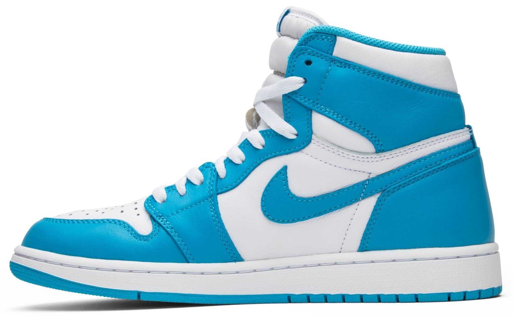 Air Jordan 1 Retro High OG 'UNC'